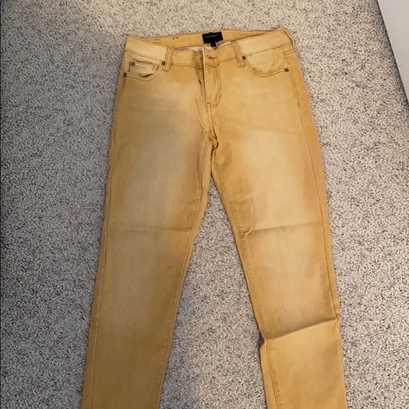 Colored Jeans - Picture 1 of 5